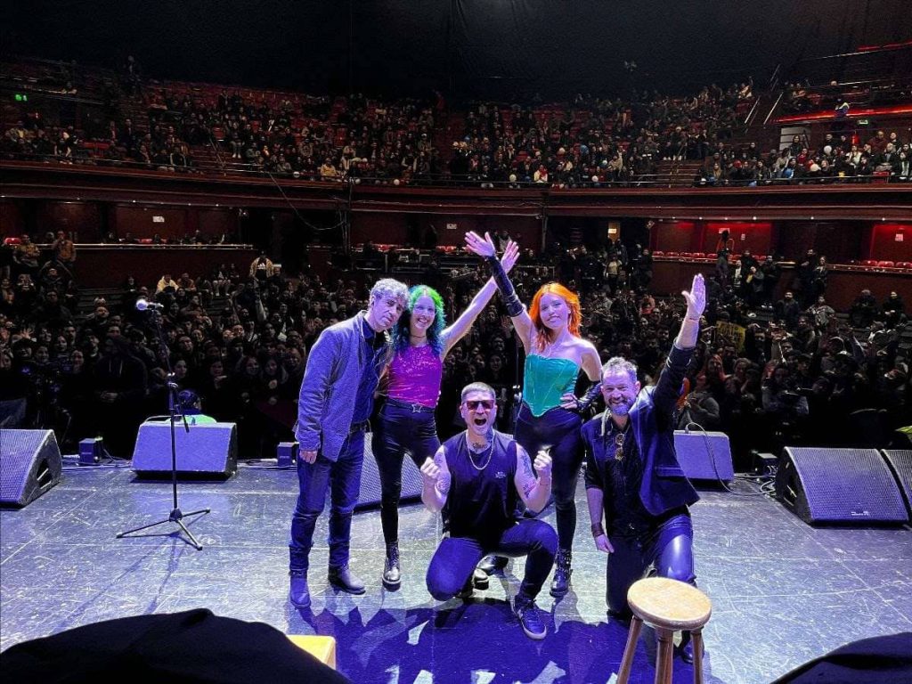 Baby Cohete se consagran en el Teatro Caupolicán